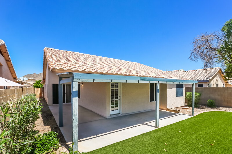 2,300/Mo, 4853 W Kristal Way Glendale, AZ 85308 Rear View