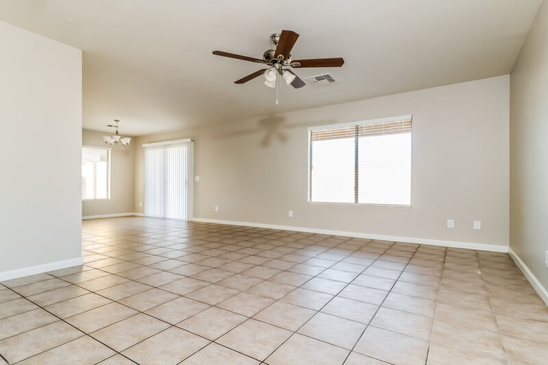 2,390/Mo, 11124 E Abilene Ave Mesa, AZ 85208 Living Room View 2
