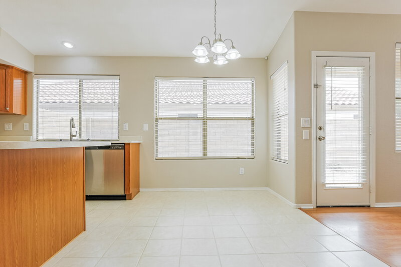 2,080/Mo, 9339 E Posada Ave Mesa, AZ 85212 Breakfast Nook View