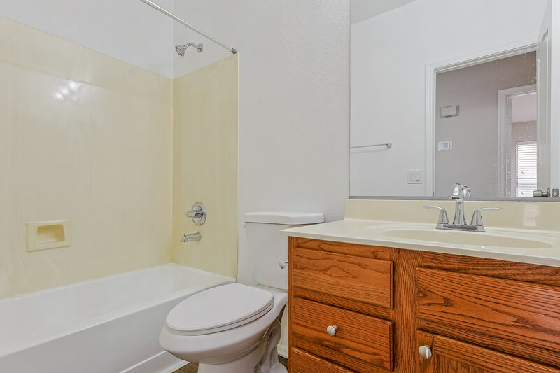 2,080/Mo, 9339 E Posada Ave Mesa, AZ 85212 Bathroom View