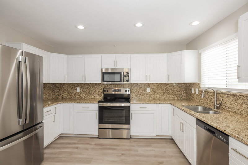 2,895/Mo, 11770 N 112th St Scottsdale, AZ 85259 Kitchen View 2