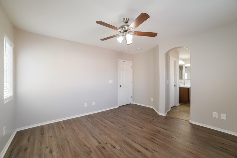 2,080/Mo, 477 N Citrus Ln Gilbert, AZ 85234 Main Bedroom View 2