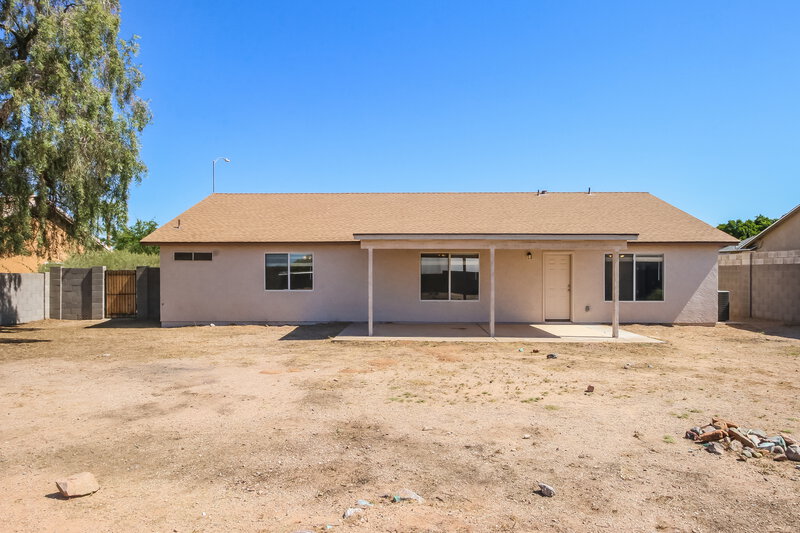 2,315/Mo, 8125 E Ellis St Mesa, AZ 85207 Rear View 2
