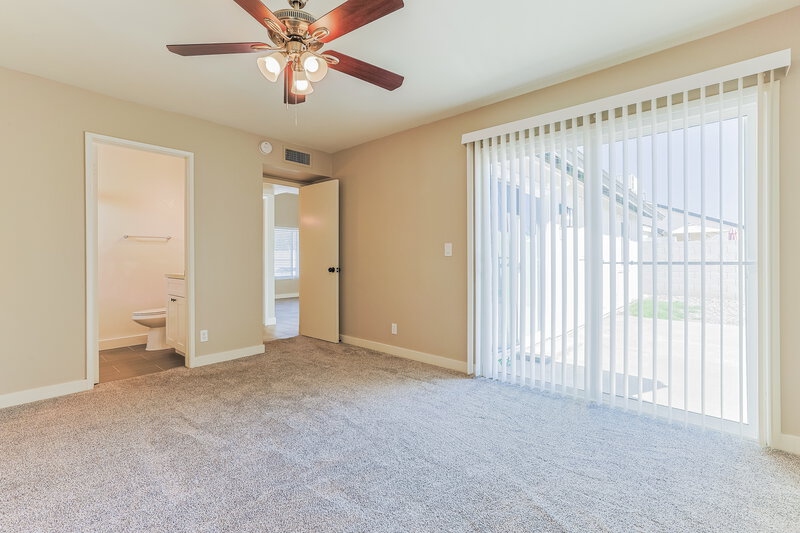 2,285/Mo, 1415 N Ironwood St Gilbert, AZ 85234 Main Bedroom View 2