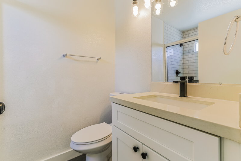 2,285/Mo, 1415 N Ironwood St Gilbert, AZ 85234 Main Bathroom View