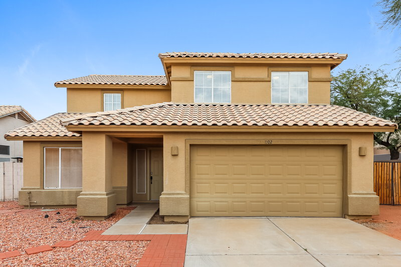 2,650/Mo, 1102 W Behrend Dr Phoenix, AZ 85027 External View
