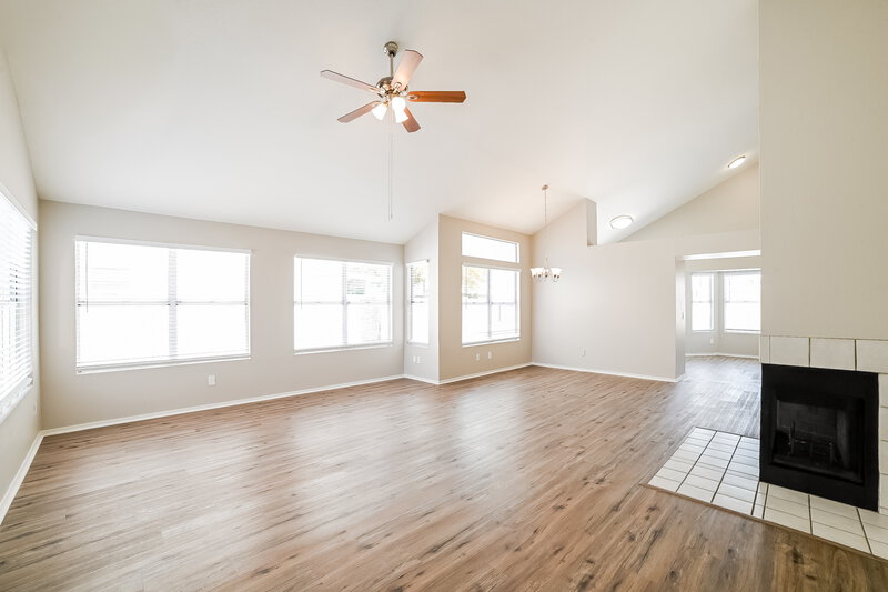 2,315/Mo, 1337 N Jamaica Way Gilbert, AZ 85234 Living Room View