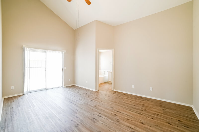 2,315/Mo, 1337 N Jamaica Way Gilbert, AZ 85234 Main Bedroom View 2