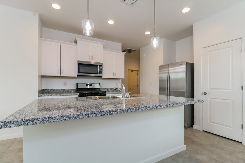 2,215/Mo, 4904 S 107th Ln Tolleson, AZ 85353 Kitchen View