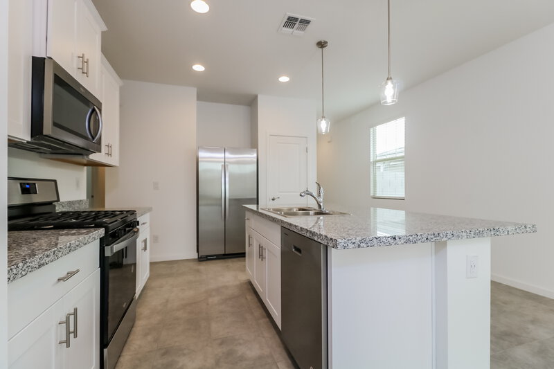 2,215/Mo, 4904 S 107th Ln Tolleson, AZ 85353 Kitchen View 2