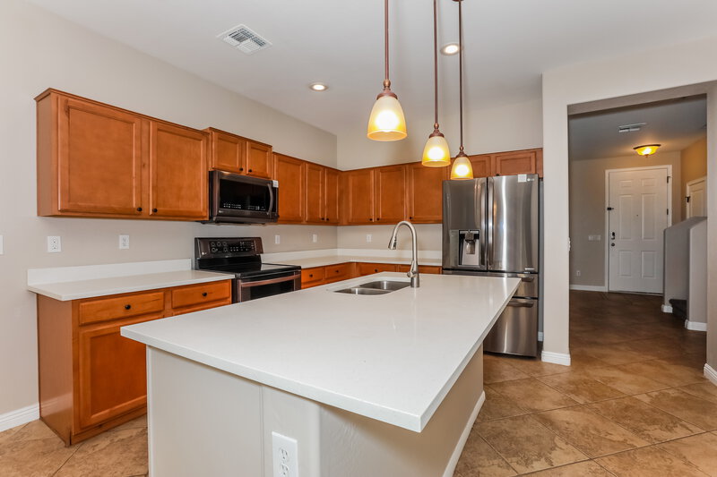 2,415/Mo, 3729 E Flamingo Way Gilbert, AZ 85297 Kitchen View