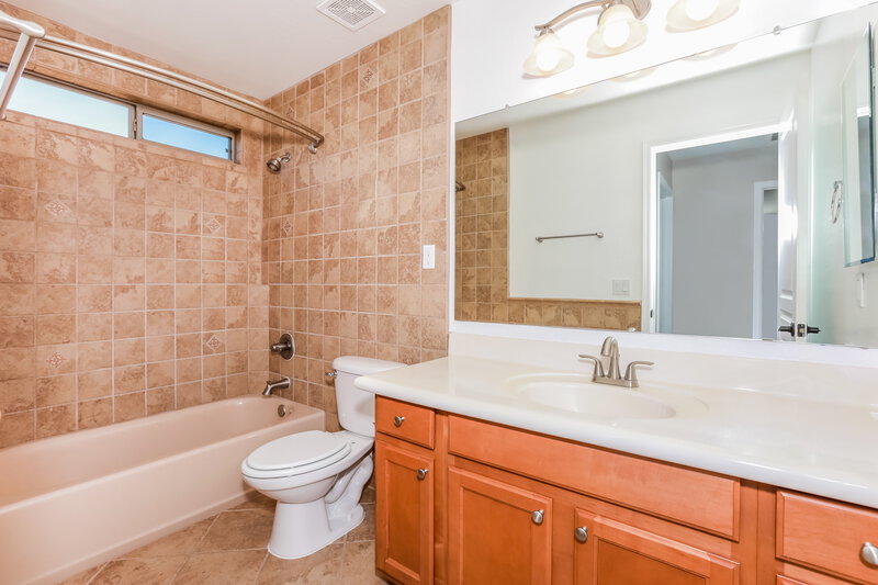 2,415/Mo, 3729 E Flamingo Way Gilbert, AZ 85297 Bathroom View