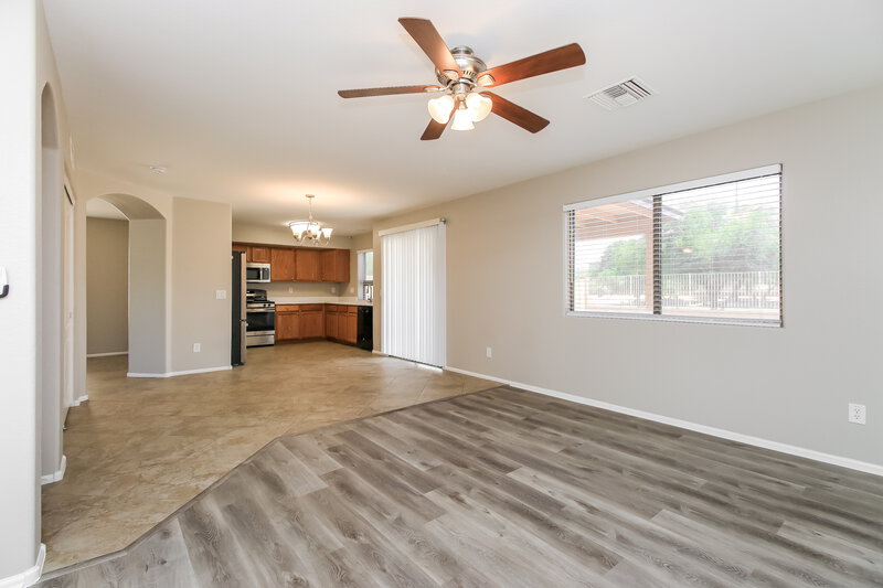 2,395/Mo, 8617 S 49th Dr Laveen, AZ 85339 Living Room View 4