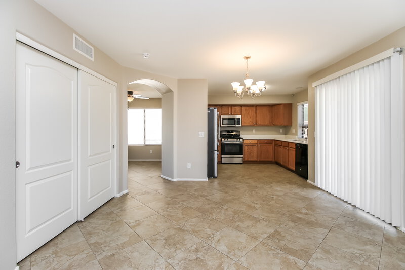 2,395/Mo, 8617 S 49th Dr Laveen, AZ 85339 Dining Room View