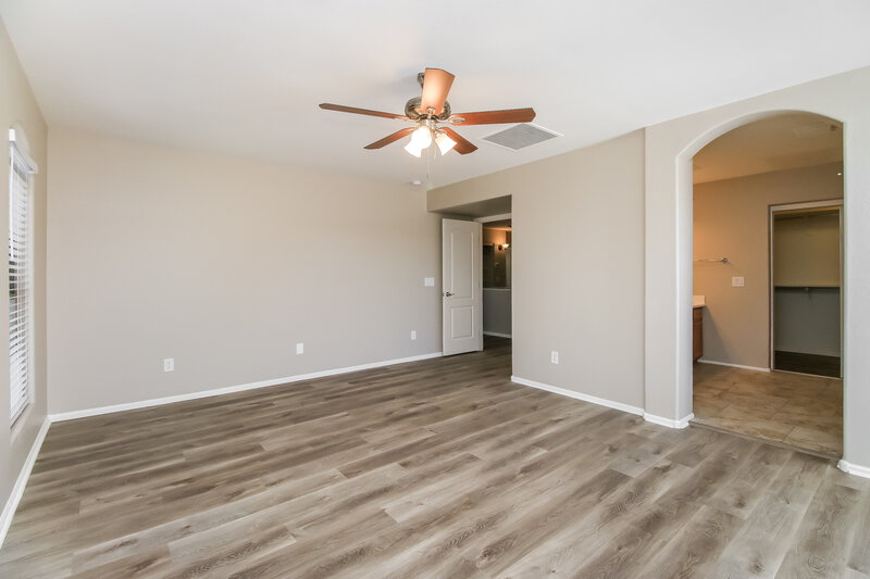 2,395/Mo, 8617 S 49th Dr Laveen, AZ 85339 Main Bedroom View 2