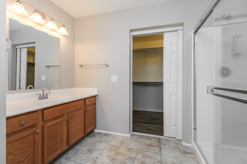 2,395/Mo, 8617 S 49th Dr Laveen, AZ 85339 Main Bathroom View