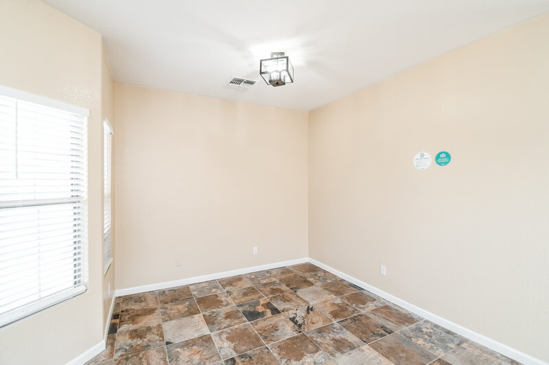 2,065/Mo, 810 E Rossi Ct San Tan Valley, AZ 85140 Living Room View 2