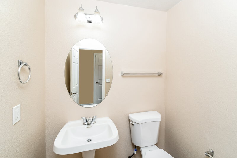 2,065/Mo, 810 E Rossi Ct San Tan Valley, AZ 85140 Bathroom View