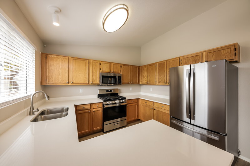 2,555/Mo, 4231 W Whispering Wind Dr Glendale, AZ 85310 Kitchen View 2