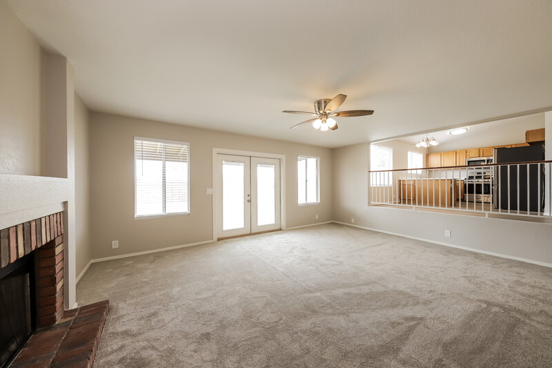 2,555/Mo, 4231 W Whispering Wind Dr Glendale, AZ 85310 Family Room View 2