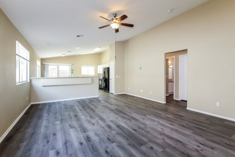 2,340/Mo, 3015 W Zachary Dr Phoenix, AZ 85027 Living Room View