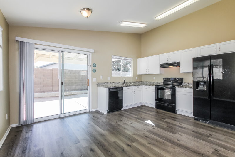 2,340/Mo, 3015 W Zachary Dr Phoenix, AZ 85027 Dining Room View