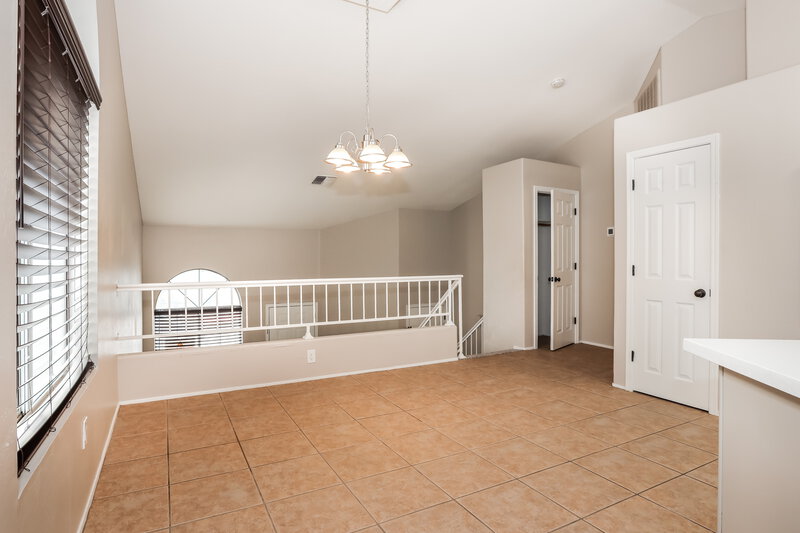 1,995/Mo, 3755 E Broadway Rd Unit 39 Mesa, AZ 85206 Dining Room View 2