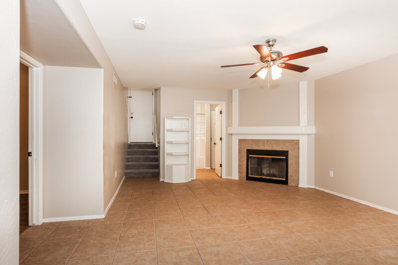 1,995/Mo, 3755 E Broadway Rd Unit 39 Mesa, AZ 85206 Family Room View