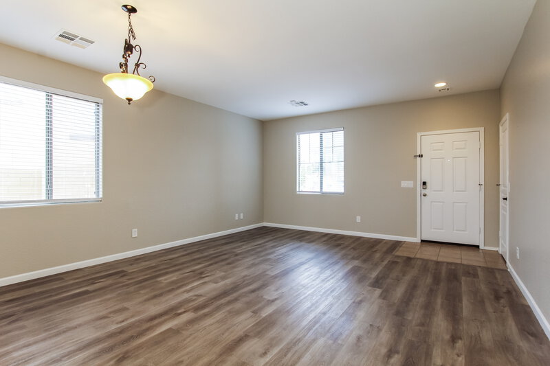 2,235/Mo, 7206 W Alta Vista Rd Laveen, AZ 85339 Dining Room View