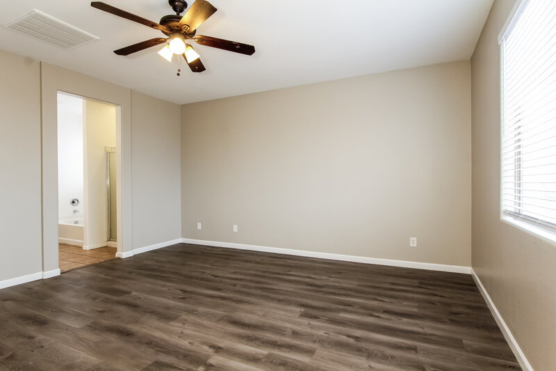 2,235/Mo, 7206 W Alta Vista Rd Laveen, AZ 85339 Main Bedroom View 2