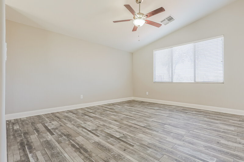 2,110/Mo, 1480 S Boulder St Unit D Gilbert, AZ 85296 Living Room View