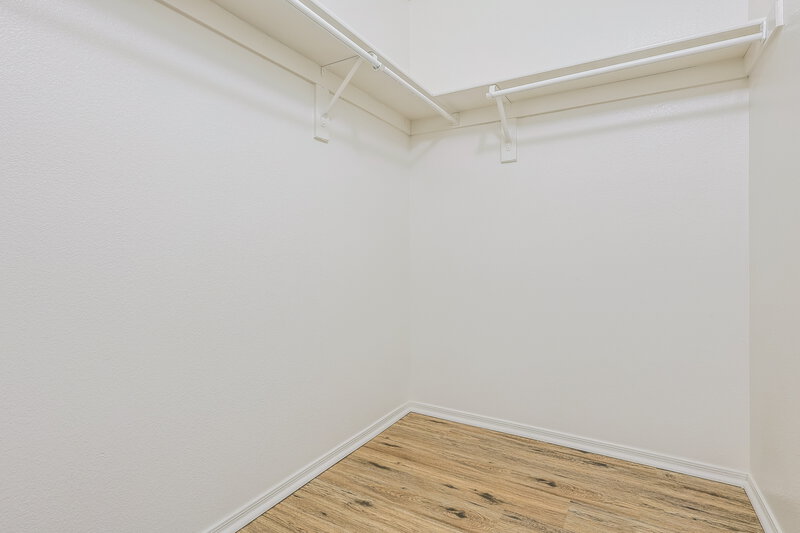 2,110/Mo, 1480 S Boulder St Unit D Gilbert, AZ 85296 Walk In Closet View