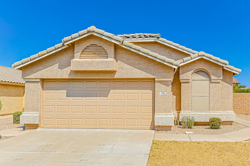 2,040/Mo, 1744 E Erie St Gilbert, AZ 85295 External View