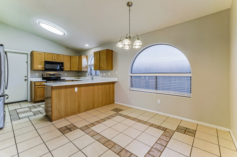 2,040/Mo, 1744 E Erie St Gilbert, AZ 85295 Dining Room View