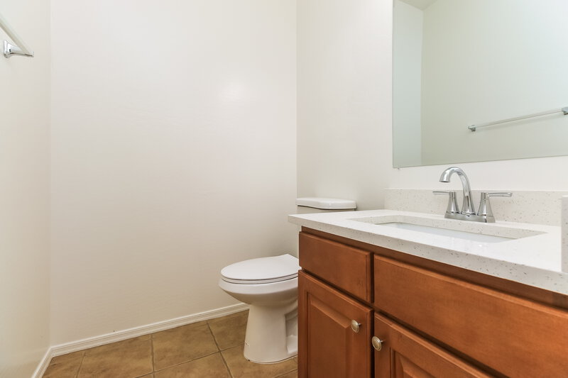 2,855/Mo, 3369 W Yellow Peak Dr Queen Creek, AZ 85142 Main Bathroom View 2