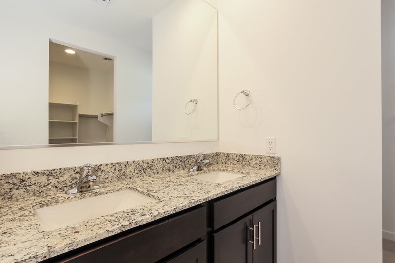 2,110/Mo, 9214 N 174th Lane Waddell, AZ 85355 Main Bathroom View