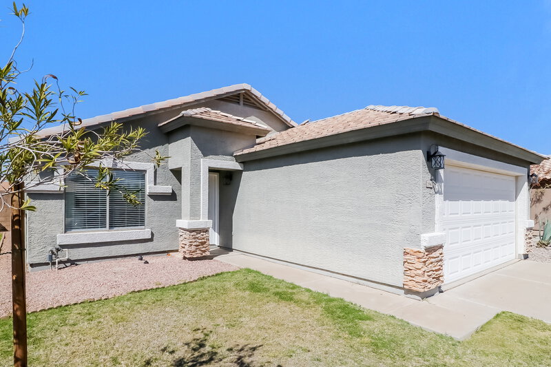 2,125/Mo, 15960 W Smokey Dr Surprise, AZ 85374 Front View