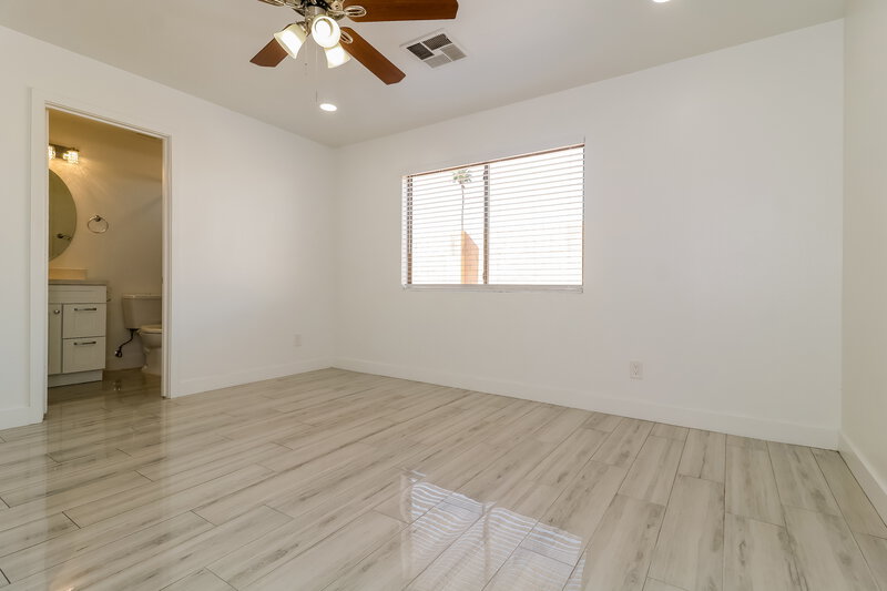 2,125/Mo, 15960 W Smokey Dr Surprise, AZ 85374 Main Bedroom View