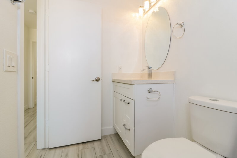 2,125/Mo, 15960 W Smokey Dr Surprise, AZ 85374 Main Bathroom View