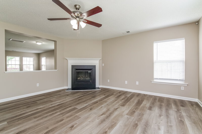 2,390/Mo, 6122 Ricker Rd Raleigh, NC 27610 Living Room View 2