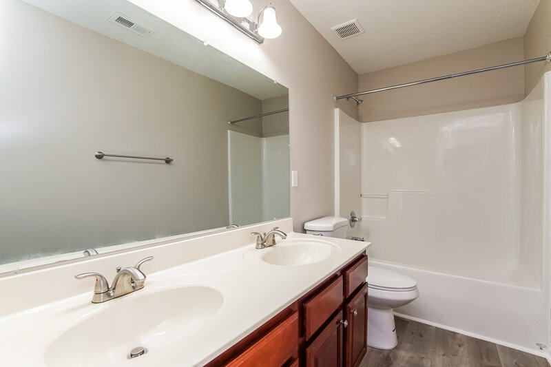 2,390/Mo, 6122 Ricker Rd Raleigh, NC 27610 Bathroom View