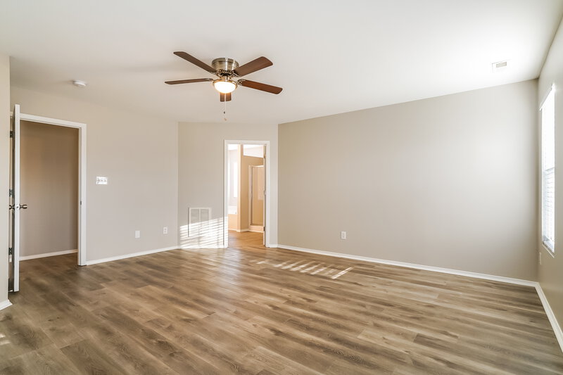 2,375/Mo, 1017 Lockberry Ct Clayton, NC 27520 Main Bedroom View 2