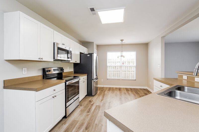 1,975/Mo, 5045 Babbling Brook Dr Raleigh, NC 27610 Kitchen View