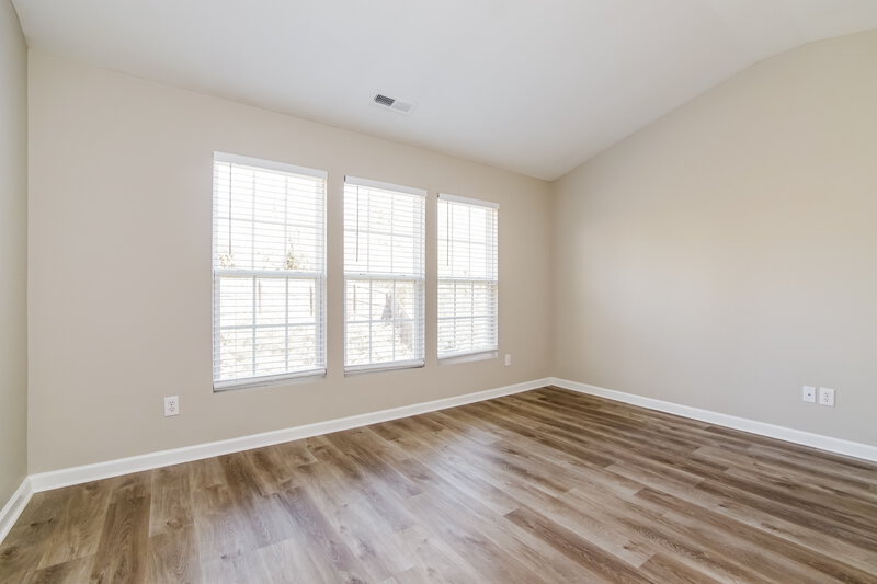 1,975/Mo, 5045 Babbling Brook Dr Raleigh, NC 27610 Main Bedroom View 2