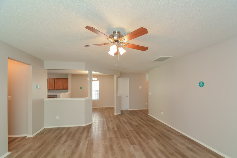 2,145/Mo, 3509 Skybrook Ln Durham, NC 27703 Living Room View 2