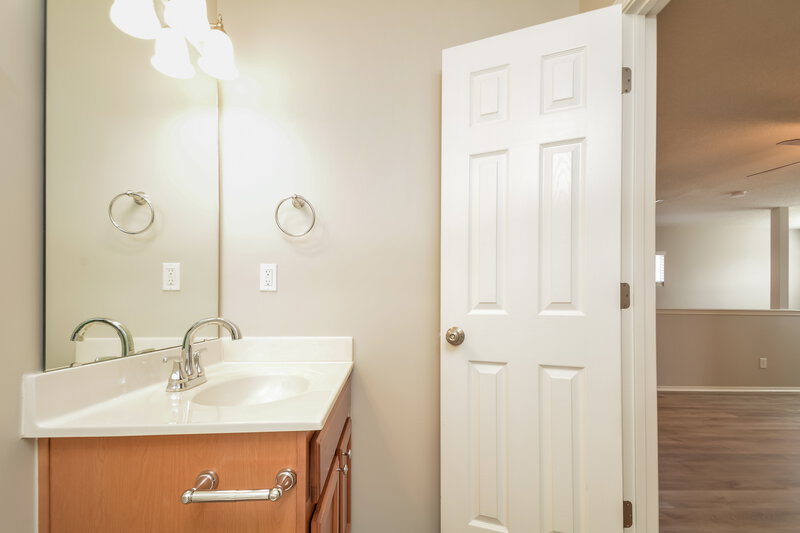 2,145/Mo, 3509 Skybrook Ln Durham, NC 27703 Bathroom View