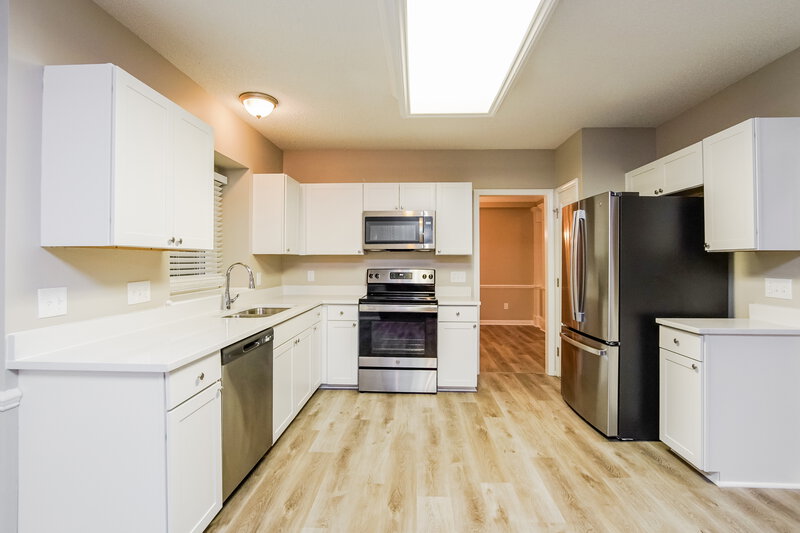 3,180/Mo, 919 Beddingfield Dr Knightdale, NC 27545 Kitchen View 2