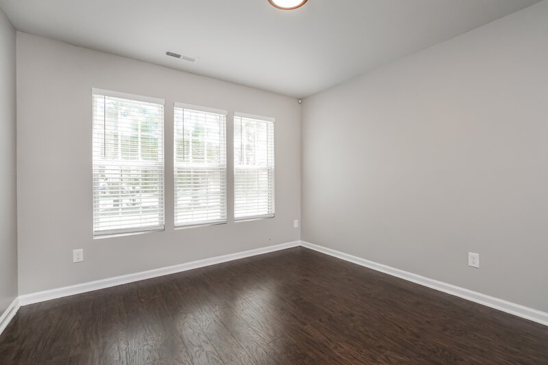 2,020/Mo, 5243 Little Sandy Dr Raleigh, NC 27616 Dining Room View