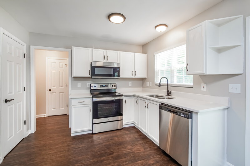 2,020/Mo, 5243 Little Sandy Dr Raleigh, NC 27616 Kitchen View