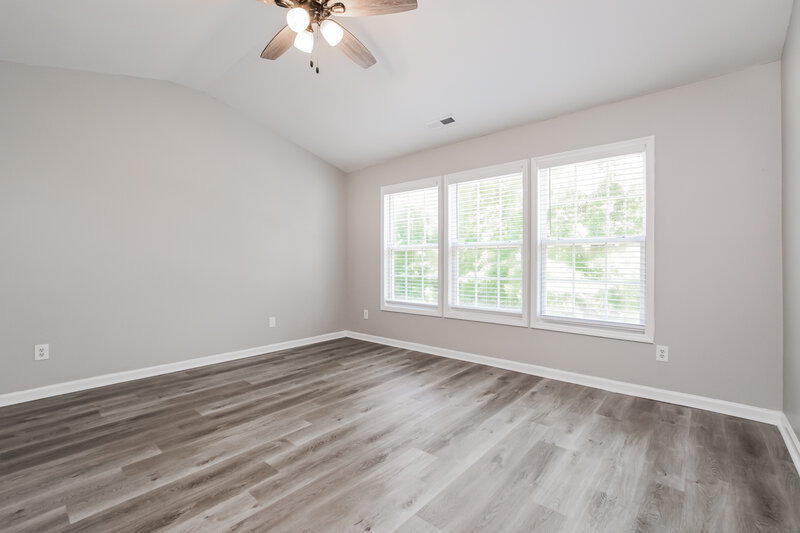 2,020/Mo, 5243 Little Sandy Dr Raleigh, NC 27616 Main Bedroom View 2